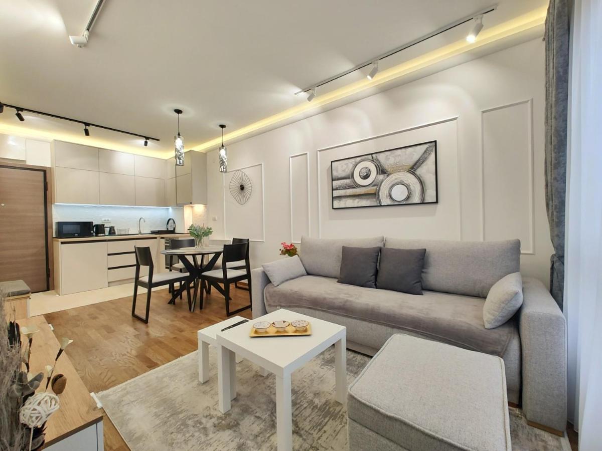 公寓 Primus Sa Bazenom,spa&wellness Centrom-velika Recepcija 125 *