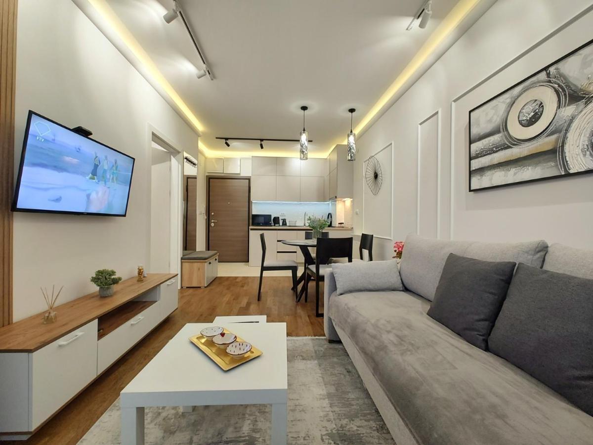 Primus Sa Bazenom,spa&wellness Centrom-velika Recepcija 125 公寓