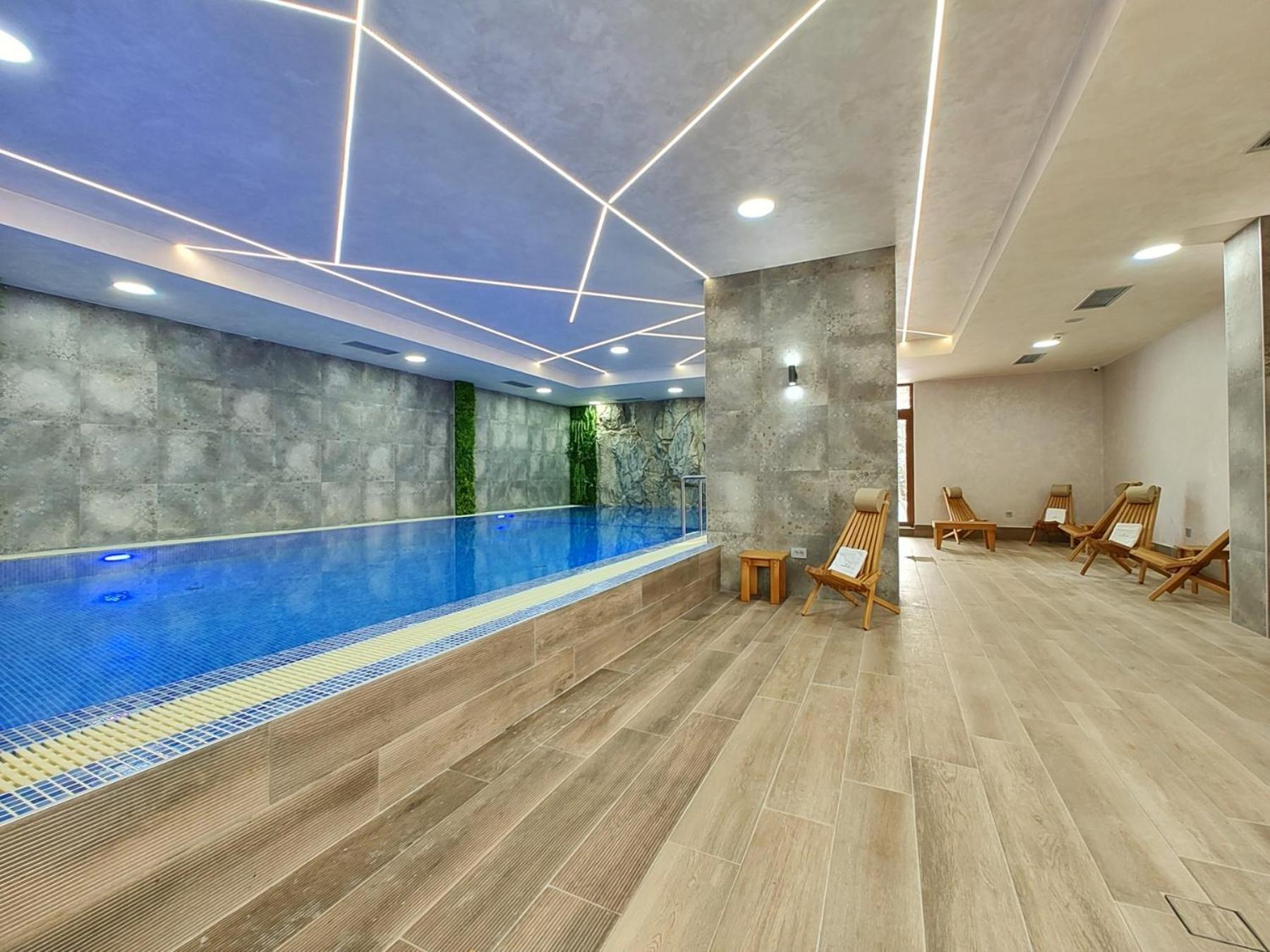 Primus Sa Bazenom,spa&wellness Centrom-velika Recepcija 125