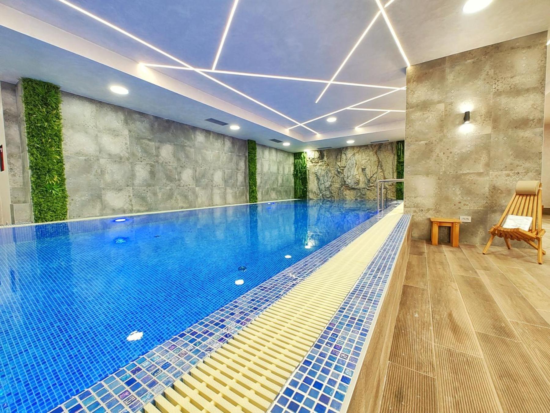 Primus Sa Bazenom,spa&wellness Centrom-velika Recepcija 125 兹拉蒂博尔