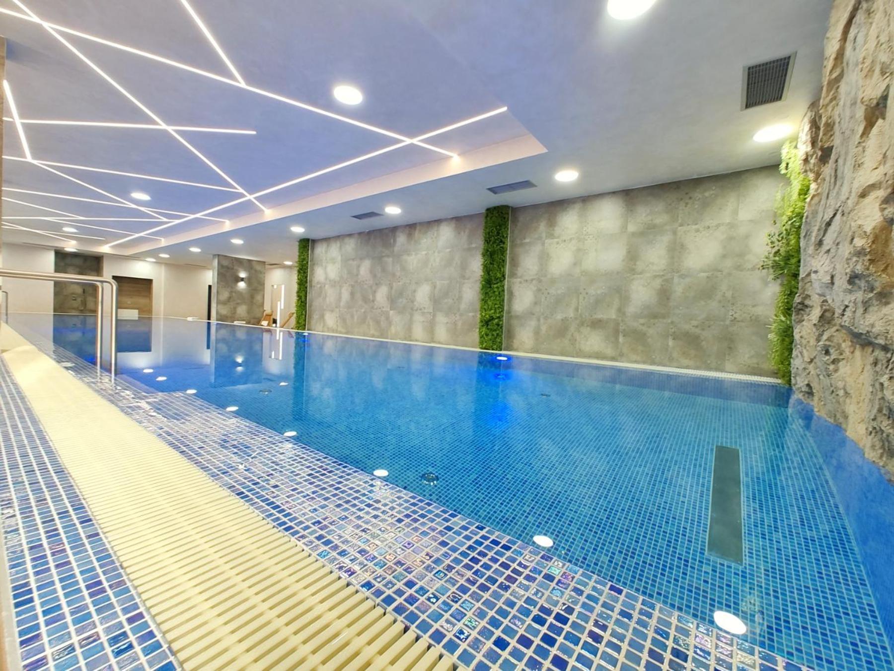 Primus Sa Bazenom,spa&wellness Centrom-velika Recepcija 125 公寓 兹拉蒂博尔